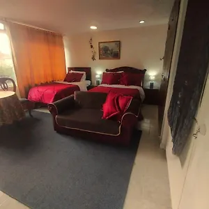 La Candelaria Centro Historico - Cozy Habitación en casa particular Bogotá